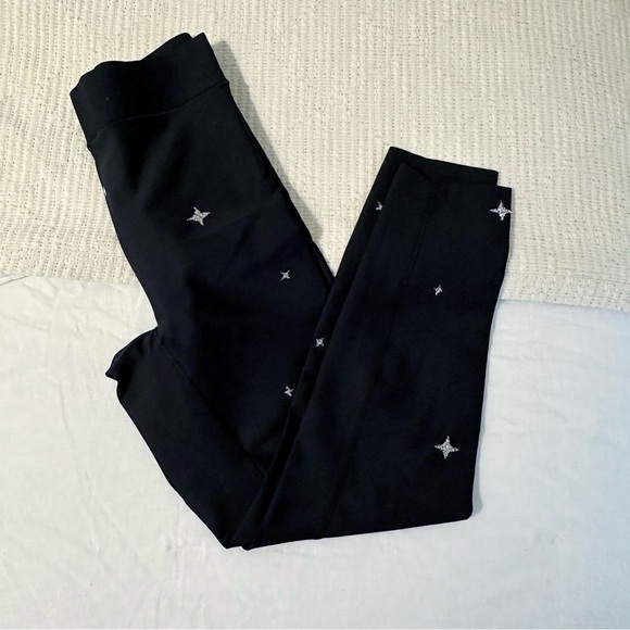 ULTRACOR Women’s SMALL High Waisted 21” Crop Leggings Star Print - Picture 1 of 4